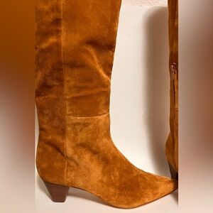 VINCE “NEW” Tan Suede Boots